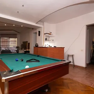 Shared Retro Vintage Luxury , Bucharest Romania